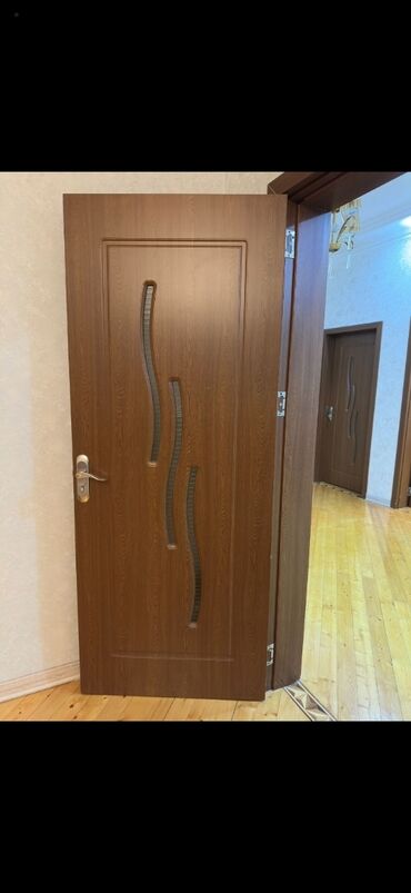 Bunker qapıları: Qonaq otağı üçün İşlənmiş Otaq qapısı Zəmanətsiz, Ünvandan götürmə
