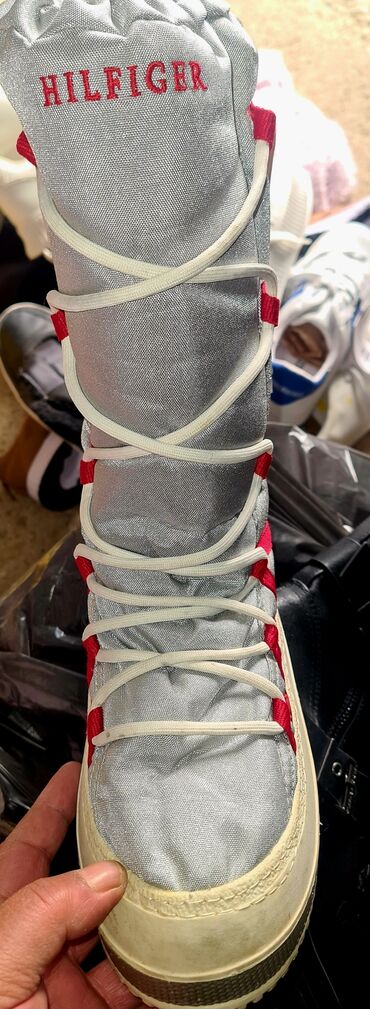 Čizme: Čizme, Tommy Hilfiger, 40 na lalafo.rs — 3 Čizme: Čizme, Tommy Hilfiger, 40 — 3