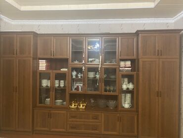 шкаф для вещи: Зал үчүн гарнитур, Шкаф, Жыгач, түсү - Күрөң