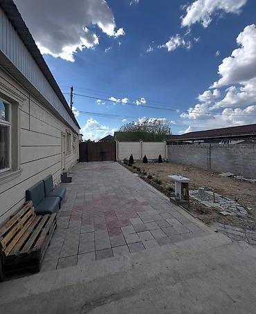 Продажа коттеджей и домов: 🏡 Продаётся просторный двухэтажный кирпичный дом в ж/м Арча-Бешик — 7