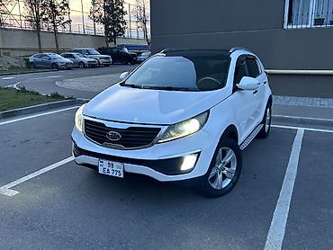 Kia: Kia Sportage AWD krossover Xüsusiyyətlər: - Tam ötürücülü (AWD) — 2