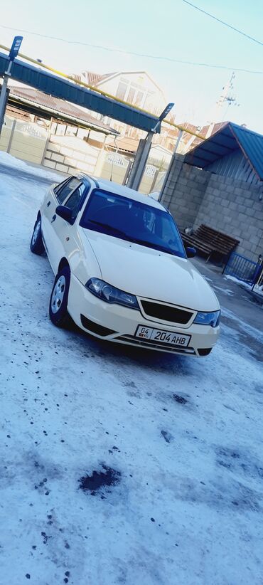 Daewoo: Daewoo Nexia: 2011 г., 1.5 л, Механика, Бензин, Седан