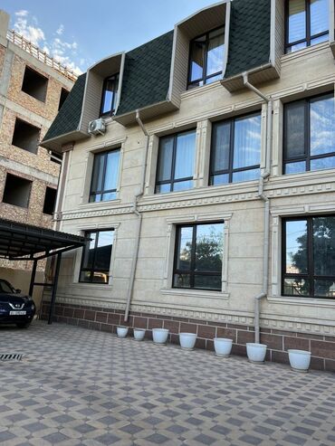 продаю 1 комнатный квартиру: 4 комнаты, 130 м², Элитка, 3 этаж, Свежий ремонт at lalafo.kg продаю 1 комнатный квартиру: 4 комнаты, 130 м², Элитка, 3 этаж, Свежий ремонт