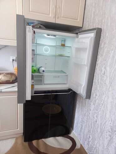 Soyuducular: 2 qapılı Hisense Soyuducu Satılır, rəng - Qara