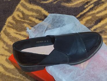обувь жорданы: Размер обуви38. Пальто размер 46;48. Дубленка 54
