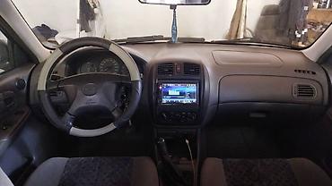 Mazda: Mazda 323: 1998 г., Механика, Бензин, Седан — 5