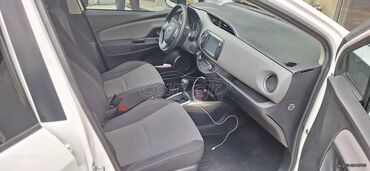 Toyota: Toyota Yaris: 1.5 l. | 2015 έ. Χάτσμπακ — 3