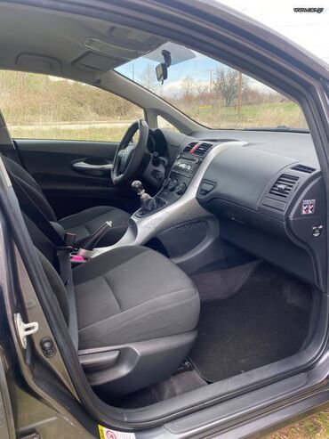 Toyota: Toyota Auris: 1.4 l. | 2010 έ. Χάτσμπακ — 13
