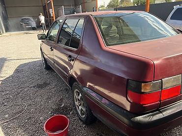 Volkswagen: Volkswagen Vento: 1996 г., Механика, Бензин, Седан — 1