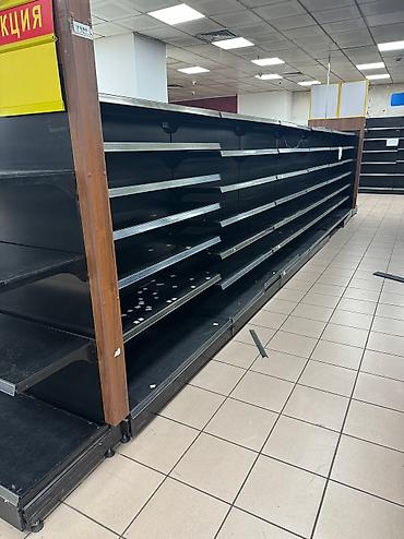 Торговое оборудование: Стеллажи
Полки
Витрины 
Полки для магазина — 4