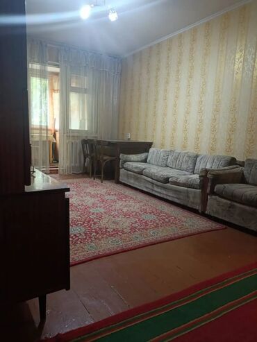 сдаю квартиру район рабочий городок: 3 бөлмө, 58 кв. м, 104-серия, 1 кабат, Косметикалык ремонт