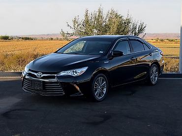 Toyota Camry: 2015 г., 2.5 л, Гибрид, Седан