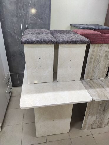 Кухонные столы: Столы новые кухонные Новые столы со стулчиками на кухню из российского — 13