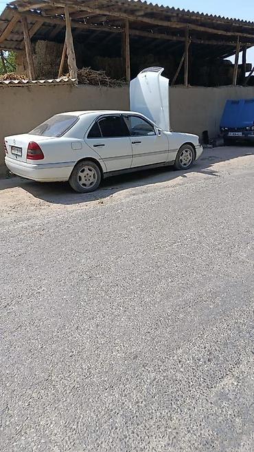 devo lasetti: Mercedes-Benz : 1993 г., 1.8 л, Механика, Бензин, Седан — 2
