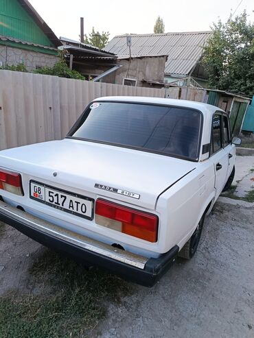 авто до 300000 сом: ВАЗ (ЛАДА) 2107: 2004 г., 1.6 л, Механика, Бензин, Седан