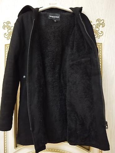 Kurtkalar: Kişi üçün, razmer 38 (M).
Sumqayit — 1