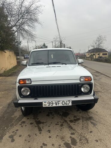 belarus 89 2: VAZ (LADA) 4x4 Niva: 1.7 l | 2016 il 65 km Ofrouder/SUV