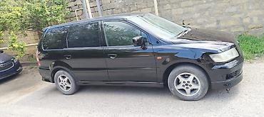 mitsubishi maşın: Mitsubishi Chariot: 2.4 l | 2000 il 5000 km Universal — 3