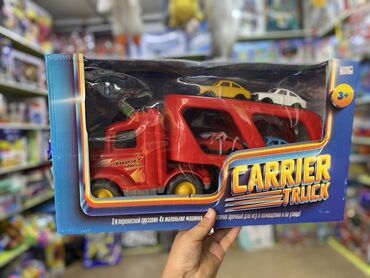 детские игрушки машинки: Переносной грузовик с 4-мя машинками внутри стоимость 1000 сом Для