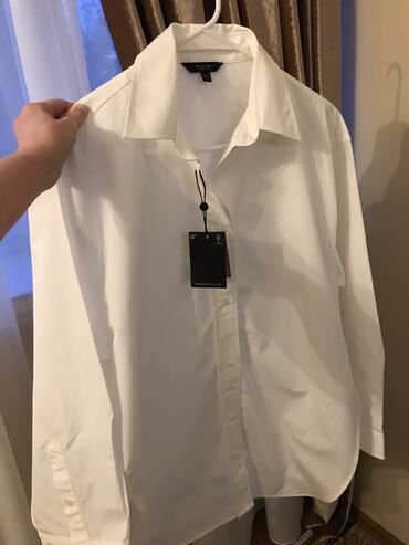 продаю рубашку: Блузка, Однотонный, Удлиненная модель