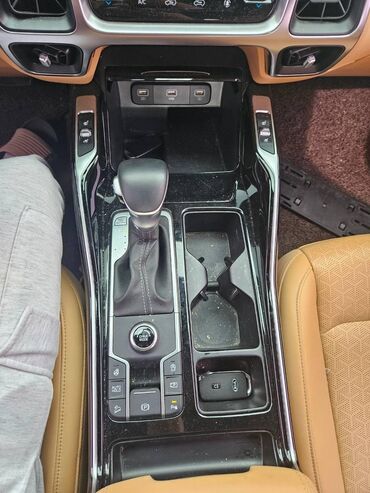 Kia: Kia Sorento – 7 yerlik müasir SUV - Korpus: qara rəng, LED ön/arka — 14