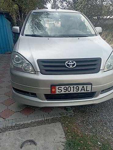 камри 50 европеец салон: Toyota Avensis Verso: 2003 г., 2 л, Механика, Дизель, Минивэн — 3