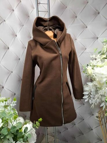 Kaputi: Ženska kaput-dukserica sa kapuljačom - Moderan kroj do sredine — 1