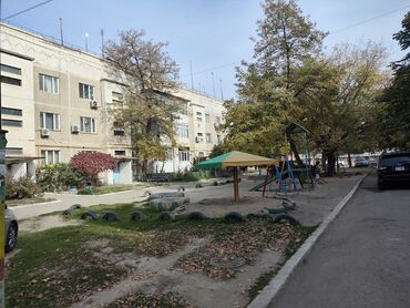 продаётся дом в бишкеке: 1 комната, 41 м², 106 серия, 1 этаж, Косметический ремонт