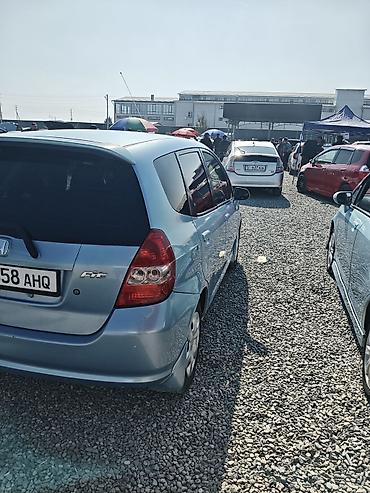 парковочная автовизитка: Honda Fit: 2003 г., Автомат, Бензин, Хэтчбэк — 4