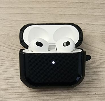 airpods правый наушник: Беспроводные наушники Apple AirPods 3-го поколения. В полном