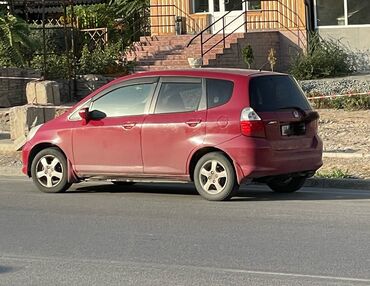 аренда авто с последующим выкупом в бишкеке: Honda Fit: 2004 г., 1.3 л, Вариатор, Бензин, Седан