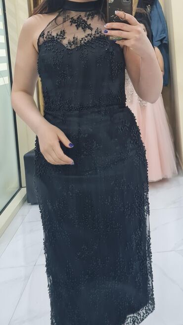 Ziyafət donları: Zərif gecə/libas - Rəng: Qara - Model: Uzun, axıcı ətəkli, üst — 12