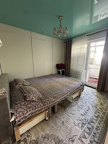 2 room flats: 📍 2 кабаттуу үйдүн 1-кабатында жайгашкан квартира сатылат ✨ Өзүнүн 2 — 3