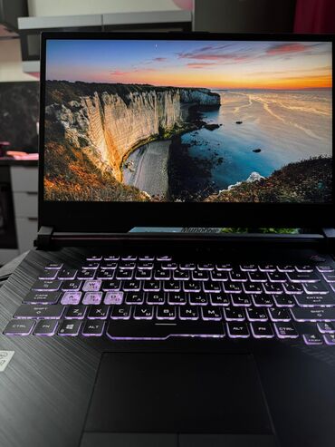 ASUS: ASUS ROG, 17.3 ", Intel Core i7, < 128 GB