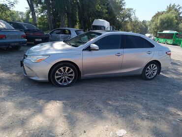 жигули с автоматической коробкой передач: Toyota Camry: 2017 г., 2.5 л, Гибрид, Седан