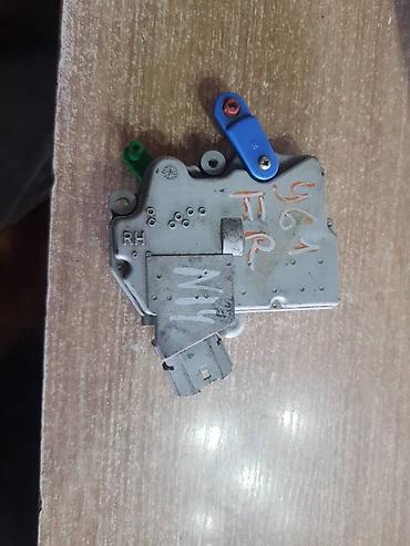 key maker: Замок двери Nissan Б/у, Оригинал, Япония — 2