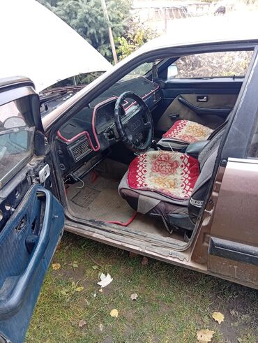 машина k5: Audi 100: 1989 г., 1.8 л, Механика, Седан