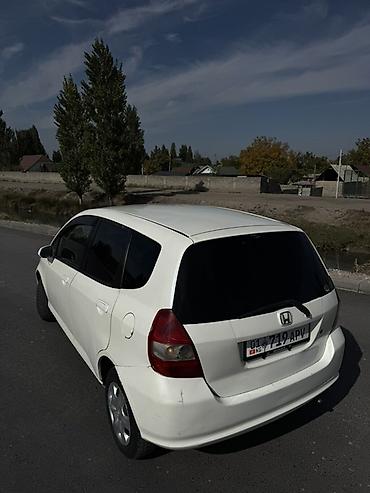 фит красный: Honda Fit: 2002 г., 1.3 л, Хэтчбэк — 4