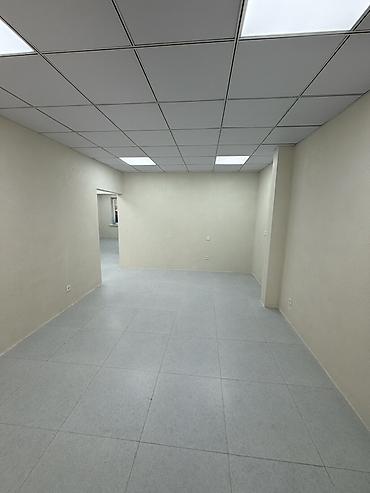 комерческие: Продажа магазинов В жилом доме, 91 м², Евроремонт, Отдельный вход, Цокольный этаж этаж — 3
