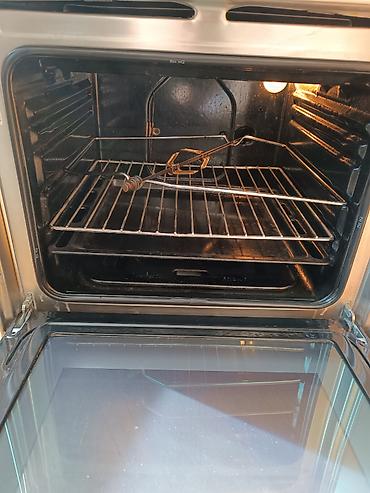 ariston pitiminutka: Hotpoint Ariston quraşdırılan qaz/elektrik sobası — model CISFBG IX/HA — 5