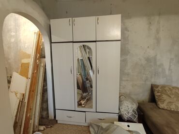 напольный шкаф: Шифоньер, Колдонулган, Түз, түсү - Ак, ЛДСП