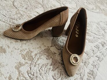 mango cipele: Pumps, 36