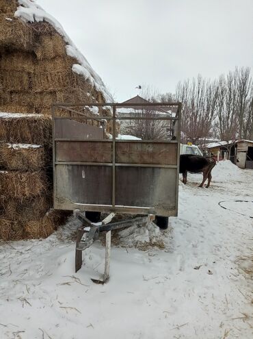 Грузовой транспорт: Прицеп, Бортовой, 4 т, Б/у