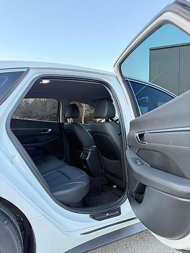 Hyundai: Hyundai Sonata: 2021 г., 2 л, Автомат, Гибрид, Седан — 11