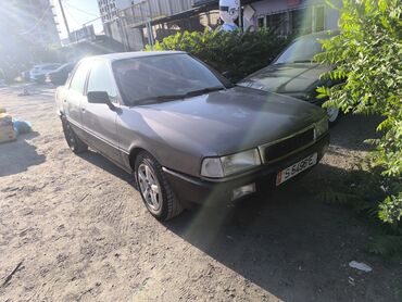 не рабочий спринтер: Audi 80: 1989 г., 2 л, Механика, Бензин, Седан