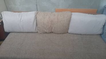 мияхкий мебел: Прямой диван, цвет - Коричневый, Б/у