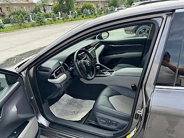 Toyota: Toyota Camry: 2019 г., 2.5 л, Вариатор, Гибрид, Седан — 8