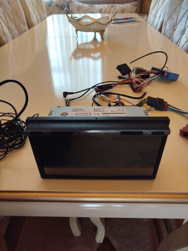 kreditle satilan avtomobiller: Sony XAV-AX3005DB model AV qəbuledicisi avtomobillərdə yüksək