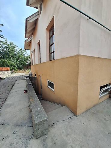 Продажа коттеджей и домов: Продается просторный дом с участком 16 соток ж/м Ынтымак (ул — 21