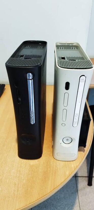 xbox 360 slim цена: Продаю 2 xbox 360 на запчасти, без жёстких дисков, без джойстиков